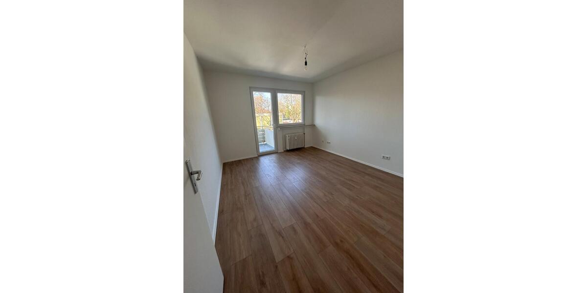 Etagenwohnung Duisburg Mittelmeiderich - 2 Zimmer, 61 m&sup2;, 500&euro; | Angebot:25378618
