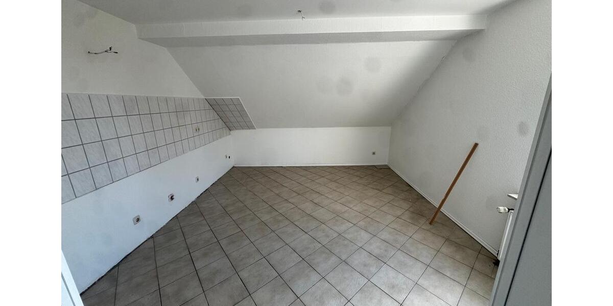 Dachgeschoßwohnung Gelsenkirchen Gelsenkirchen-West - 3.5 Zimmer, 85 m&sup2;, 515&euro; | Angebot:25918028