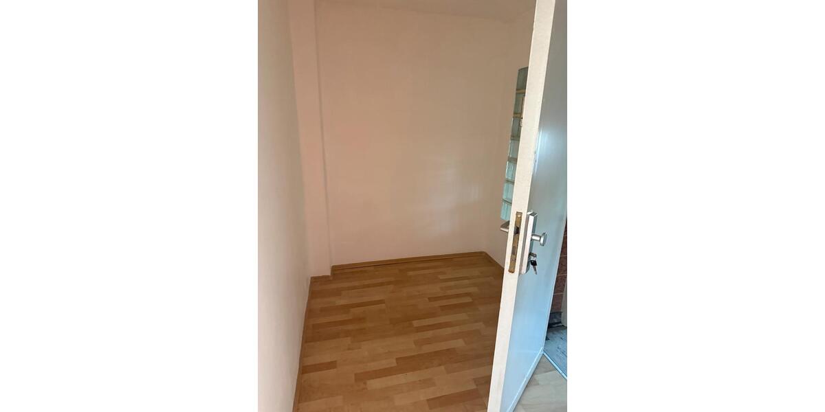 Dachgeschoßwohnung Essen Stadtbezirk V - 2 Zimmer, 70 m&sup2;, 750&euro; | Angebot:26699828