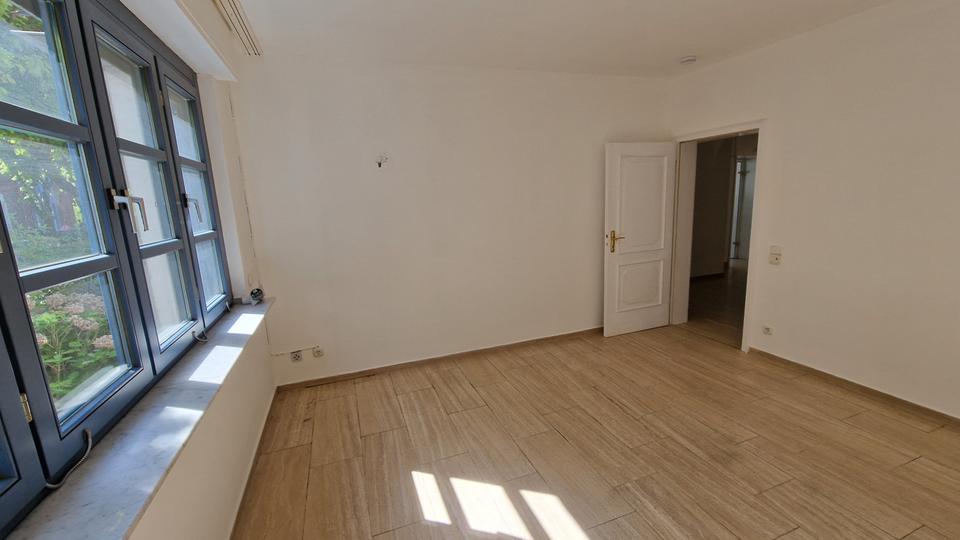 Erdgeschoßwohnung Duisburg Rheinhausen - 4 Zimmer, 149 m&sup2;, 1.600&euro; | Angebot:26531409