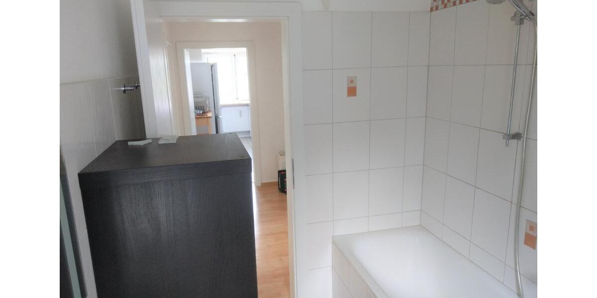 Dachgeschoßwohnung Duisburg Großenbaum - 3 Zimmer, 66 m&sup2;, 690&euro; | Angebot:25751625
