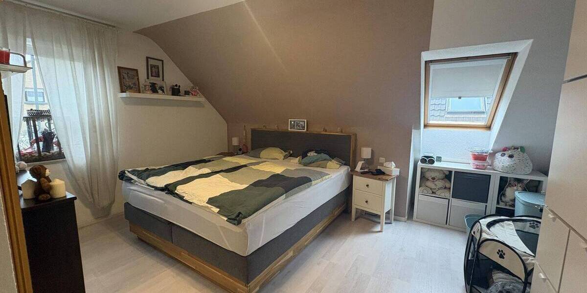 Etagenwohnung Moers Kapellen-Mitte - 3 Zimmer, 110 m&sup2;, 299.000&euro; | Angebot:26092484
