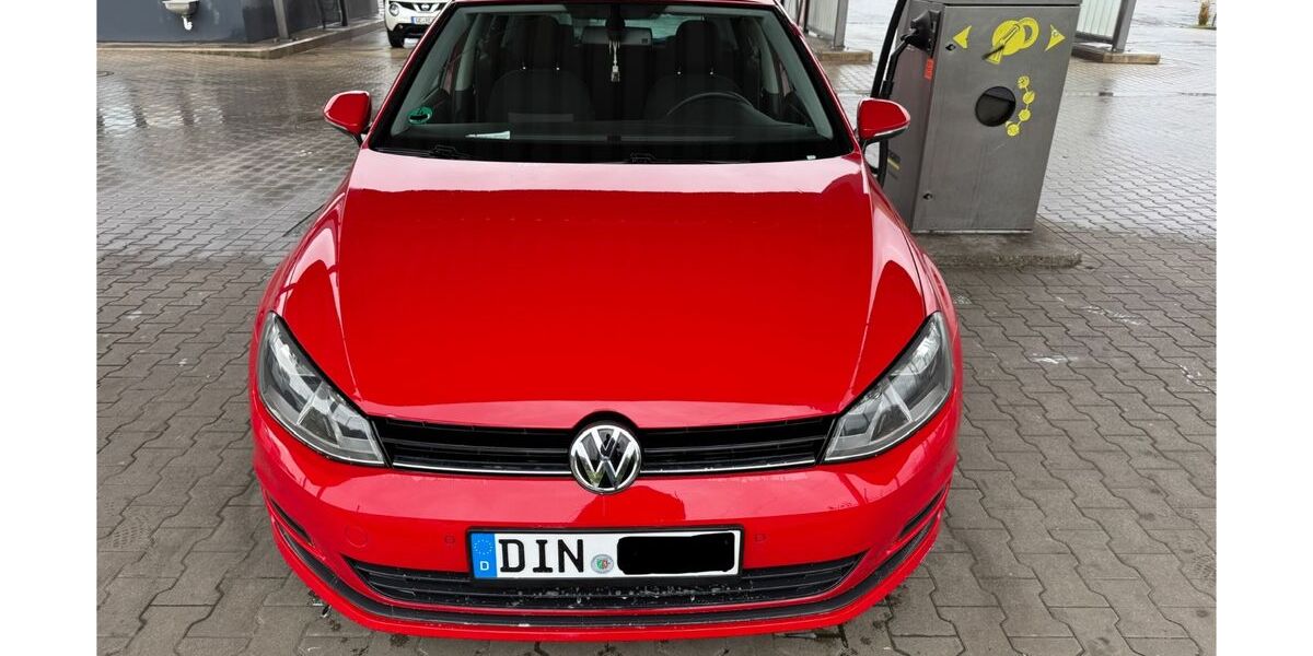 VW Golf 135.356 km 8.199 &euro; Dinslaken 46537
