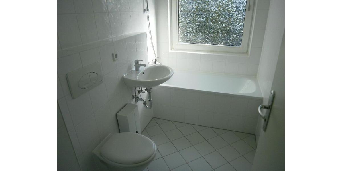 Etagenwohnung Duisburg Huckingen - 2 Zimmer, 66 m&sup2;, 649&euro; | Angebot:25590125