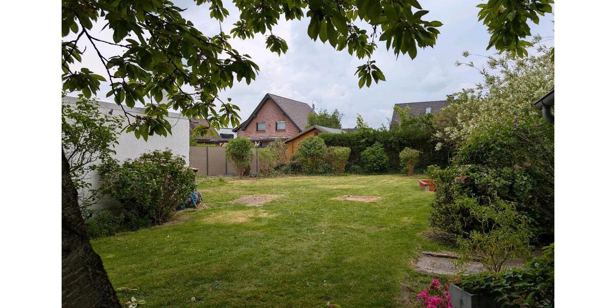 Einfamilienhaus Voerde (Niederrhein) - 7 Zimmer, 160 m&sup2;, 380.000&euro; | Angebot:26462355