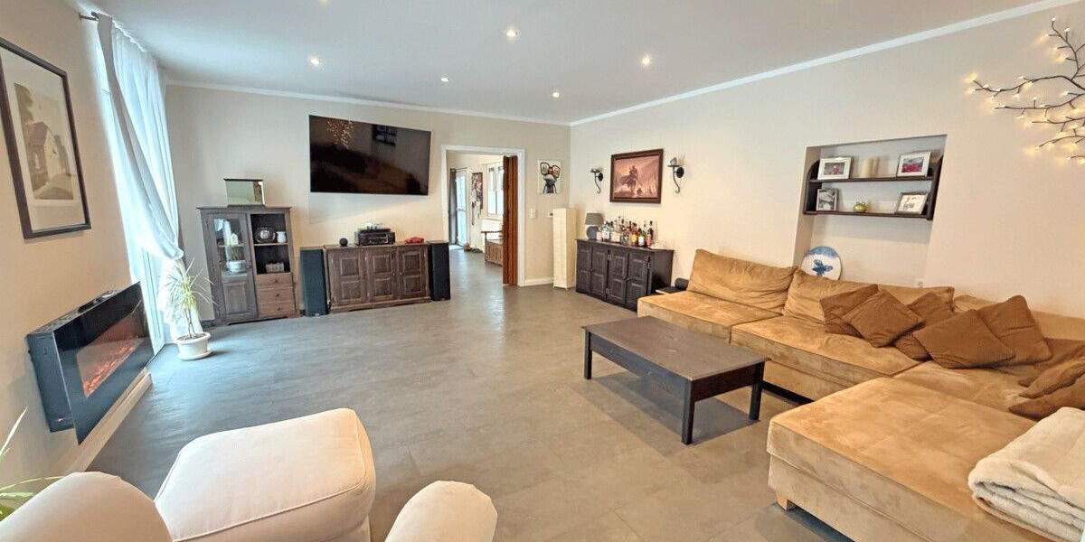 Einfamilienhaus Hünxe Krudenburg - 8 Zimmer, 246 m&sup2;, 550.000&euro; | Angebot:25684454