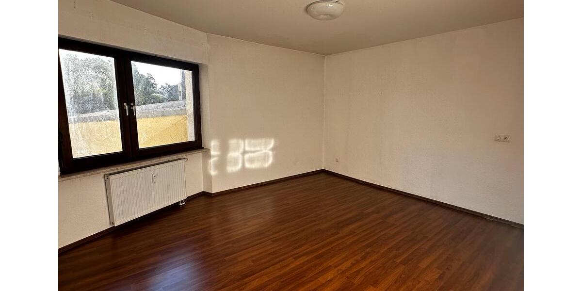 Etagenwohnung Duisburg Hamborn - 2.5 Zimmer, 62 m&sup2;, 560&euro; | Angebot:25990050