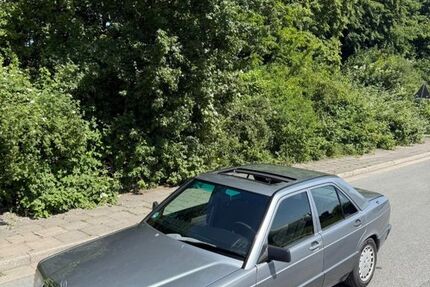 Mercedes-Benz 190 286.000 km 5.500 &euro; Essen 45329