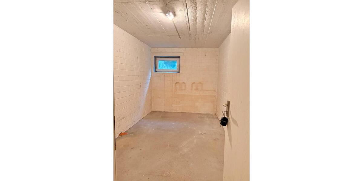 Dachgeschoßwohnung Hattingen Blankenstein - 4 Zimmer, 98 m&sup2;, 210.000&euro; | Angebot:26058813