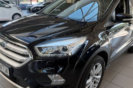 Ford Kuga 153.000 km 12.850 &euro; Bottrop 46236