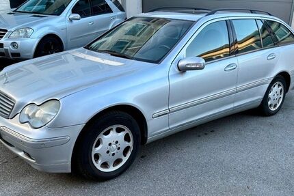 Mercedes-Benz C 200 198.000 km 2.499 &euro; Velbert 42549