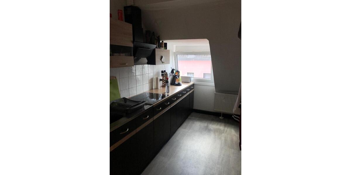 Dachgeschoßwohnung Essen Stadtbezirk VIII - 3.5 Zimmer, 97 m&sup2;, 989&euro; | Angebot:25641552