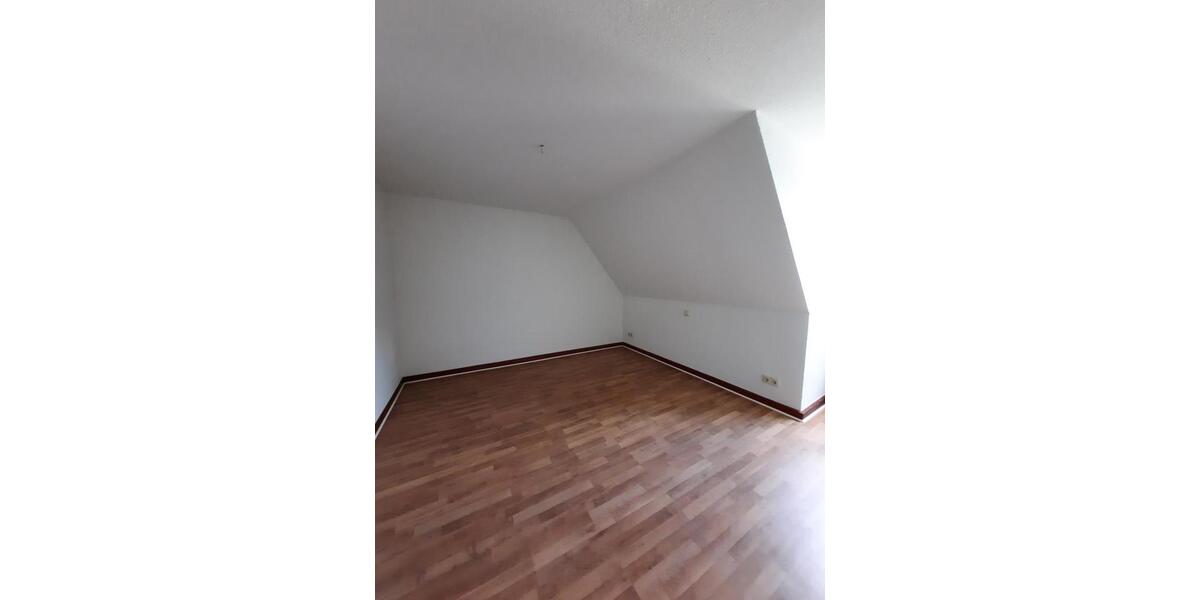 Dachgeschoßwohnung Marl - 3.5 Zimmer, 71 m&sup2;, 360&euro; | Angebot:24594438