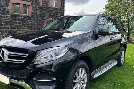Mercedes-Benz GLE 250 290.000 km 16.900 &euro; Duisburg 47119