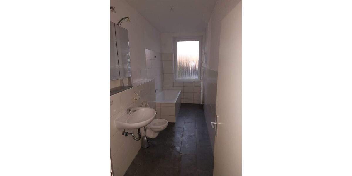 Etagenwohnung Gelsenkirchen Rotthausen - 2 Zimmer, 77 m&sup2;, 420&euro; | Angebot:25799957