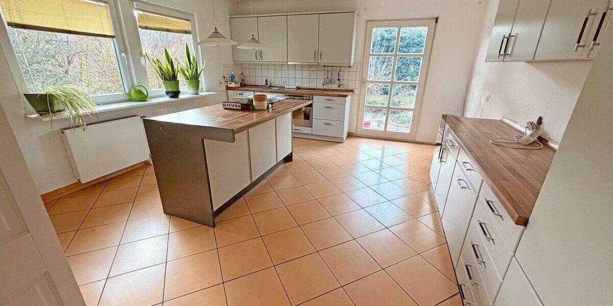 Einfamilienhaus Moers Utfort - 5 Zimmer, 203 m&sup2;, 420.000&euro; | Angebot:25684460