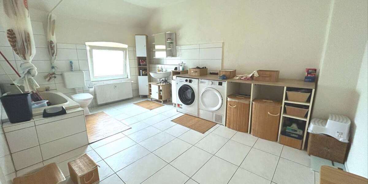 Etagenwohnung Gelsenkirchen Ückendorf - 4 Zimmer, 120 m&sup2;, 105.000&euro; | Angebot:26695834