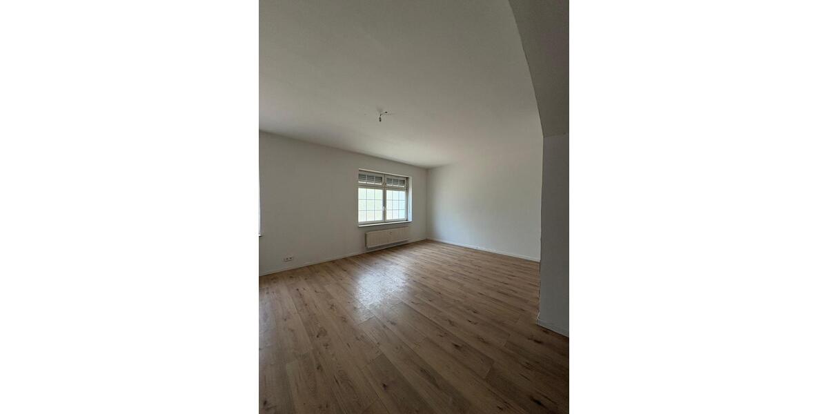 Erdgeschoßwohnung Gelsenkirchen Rotthausen - 5 Zimmer, 148 m&sup2;, 1.100&euro; | Angebot:25873463