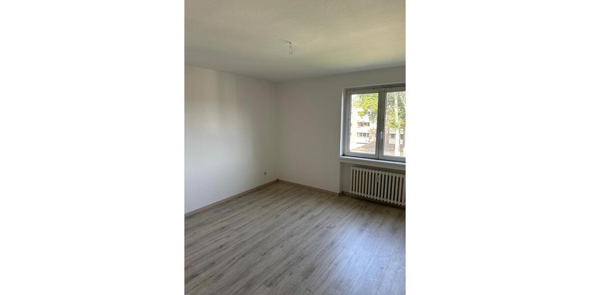 Etagenwohnung Duisburg Hamborn - 3 Zimmer, 74 m&sup2;, 560&euro; | Angebot:25853481