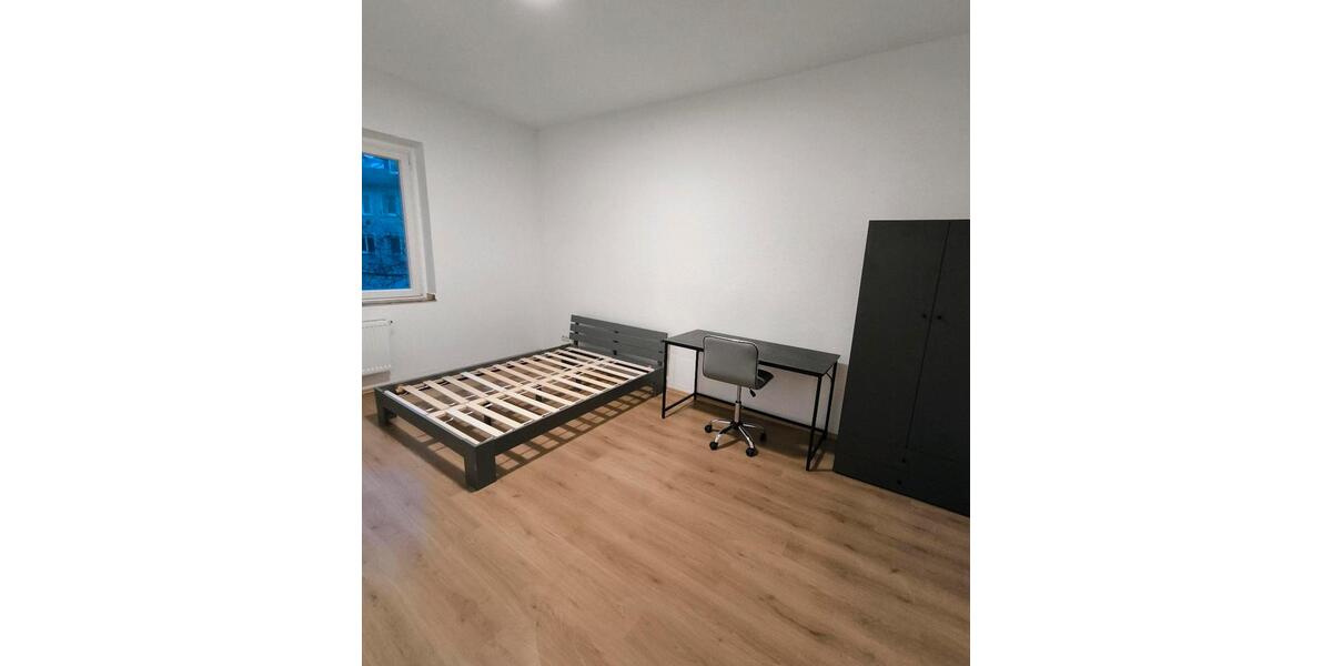 Etagenwohnung Bochum Bochum-Mitte - 2 Zimmer, 76 m&sup2;, 530&euro; | Angebot:25395103