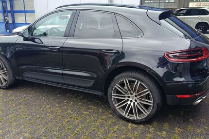 Porsche Macan 339.000 km 18.990 &euro; Recklinghausen 45659