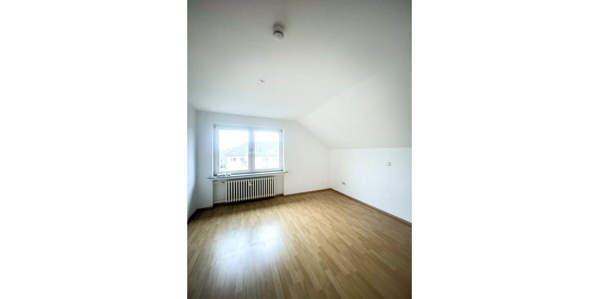 Dachgeschoßwohnung Oberhausen Osterfeld - 4 Zimmer, 63 m&sup2;, 567&euro; | Angebot:26231139