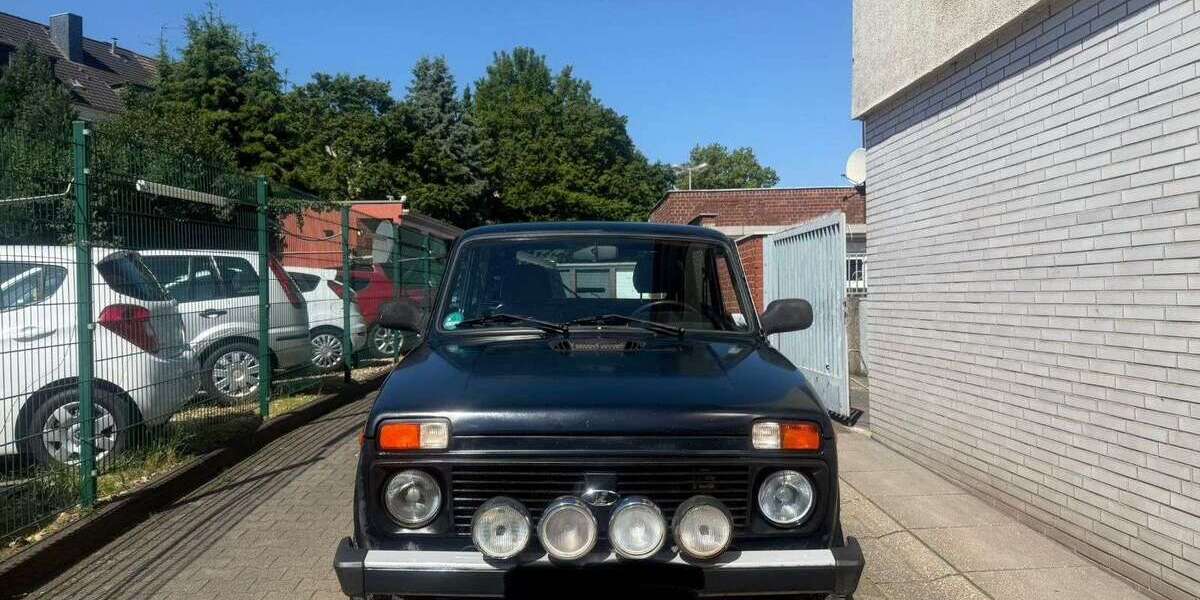 Lada Taiga 76.000 km 7.000 &euro; Essen 45143