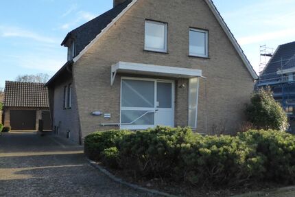 Provisionsfrei* Neu! Geräumiges, solides 2-FH mit Keller in Top Lage !!! - Haus Wesel Obrighoven-Lackhausen | Angebot:25566115