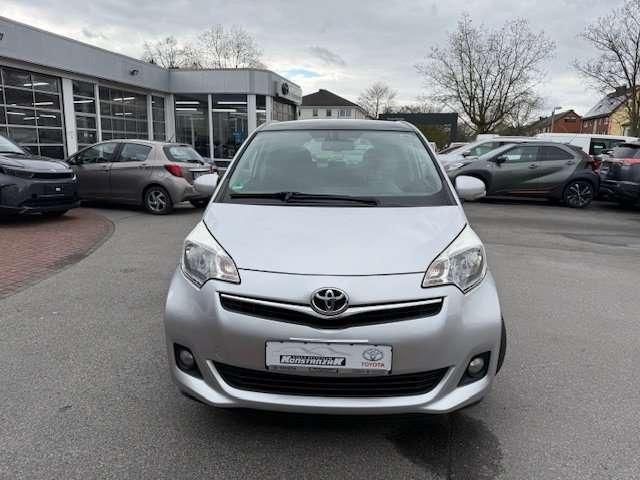 Toyota Verso-S 81.611 km 9.900 &euro; Datteln 45711