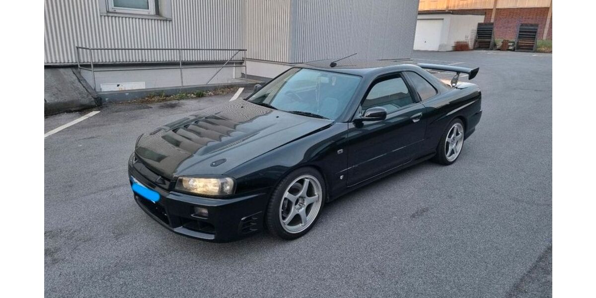 Nissan Skyline 89.665 km 4.500 &euro; Velbert 42551