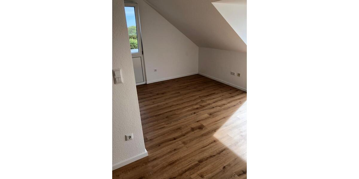 Dachgeschoßwohnung Bochum Altenbochum - 1 Zimmer, 25 m&sup2;, 430&euro; | Angebot:25239007