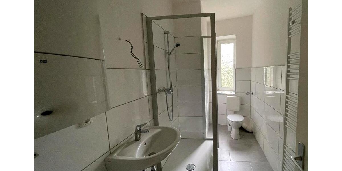 Etagenwohnung Bochum Bochum-Mitte - 2 Zimmer, 76 m&sup2;, 530&euro; | Angebot:25395103