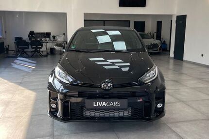 Toyota Yaris 3.806 km 42.799 &euro; Oberhausen 46049