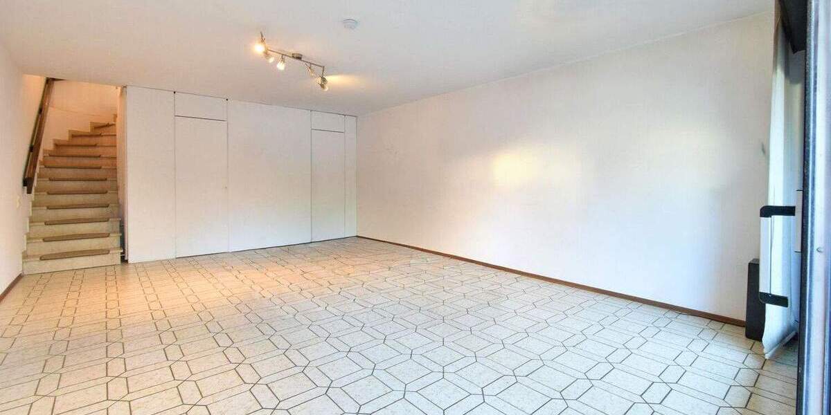 Etagenwohnung Duisburg / Duissern Duissern - 3 Zimmer, 104 m&sup2;, 299.000&euro; | Angebot:25695782