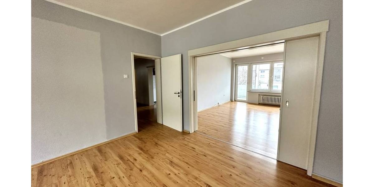 Etagenwohnung Gelsenkirchen Altstadt - 4 Zimmer, 130 m&sup2;, 750&euro; | Angebot:26094164