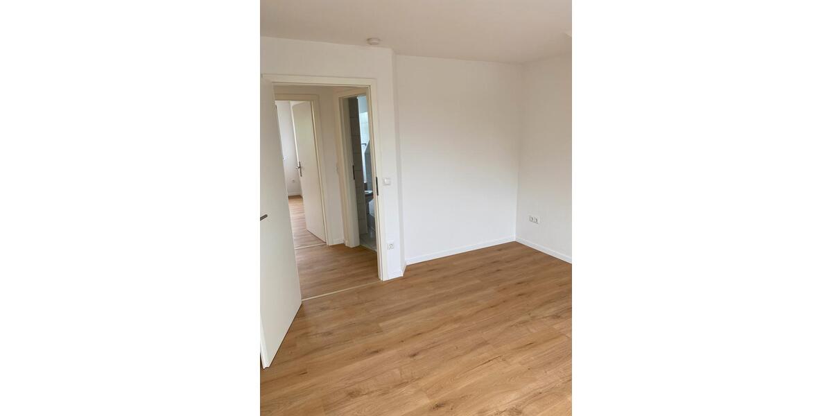 Dachgeschoßwohnung Duisburg Angerhausen - 2.5 Zimmer, 58 m&sup2;, 410&euro; | Angebot:26619998
