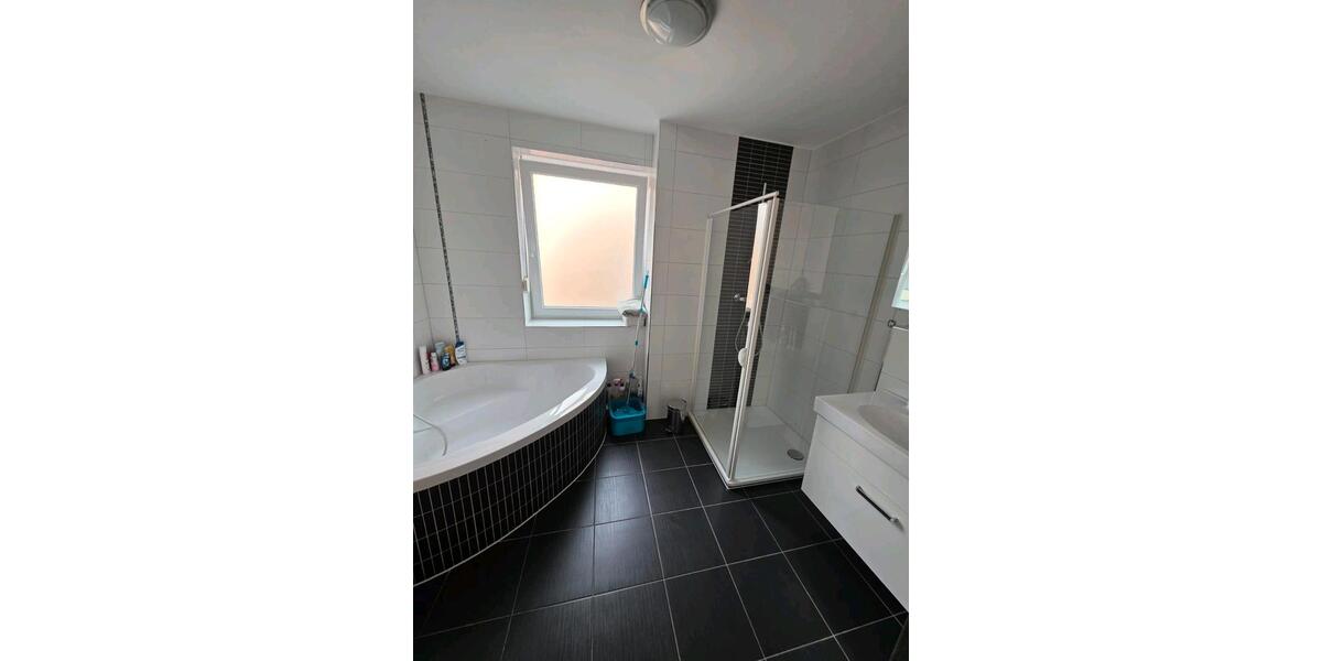 Doppelhaushälfte Duisburg Rheinhausen - 6 Zimmer, 160 m&sup2;, 550.000&euro; | Angebot:26126009