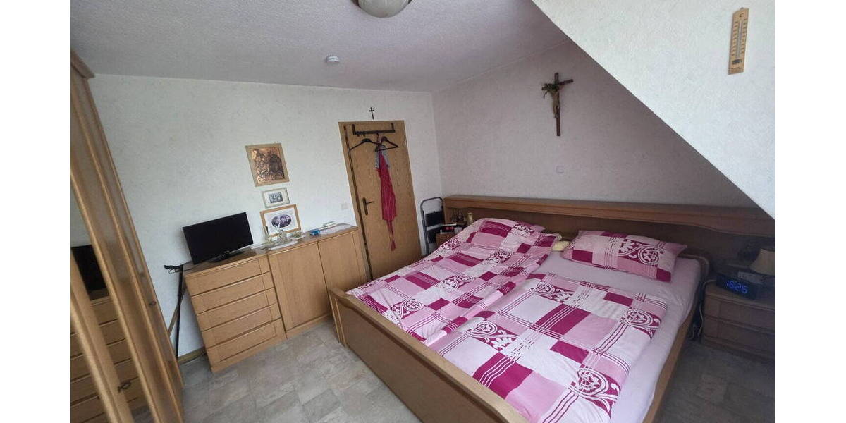 Etagenwohnung Mülheim an der Ruhr Styrum - 5 Zimmer, 105 m&sup2;, 198.000&euro; | Angebot:26789141