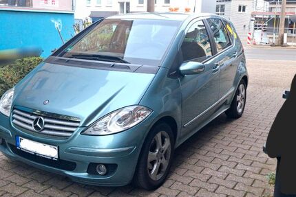 Mercedes-Benz A 180 214.000 km 1.600 &euro; Essen 45127