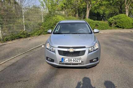 Chevrolet Cruze 157.722 km 2.300 &euro; Essen 45143