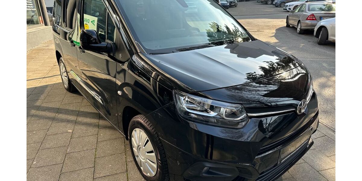Toyota Proace (Verso) 45.381 km 14.950 &euro; Gelsenkirchen 45899