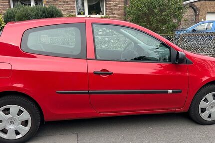 Renault Clio 56.421 km 3.490 &euro; Oberhausen 46047