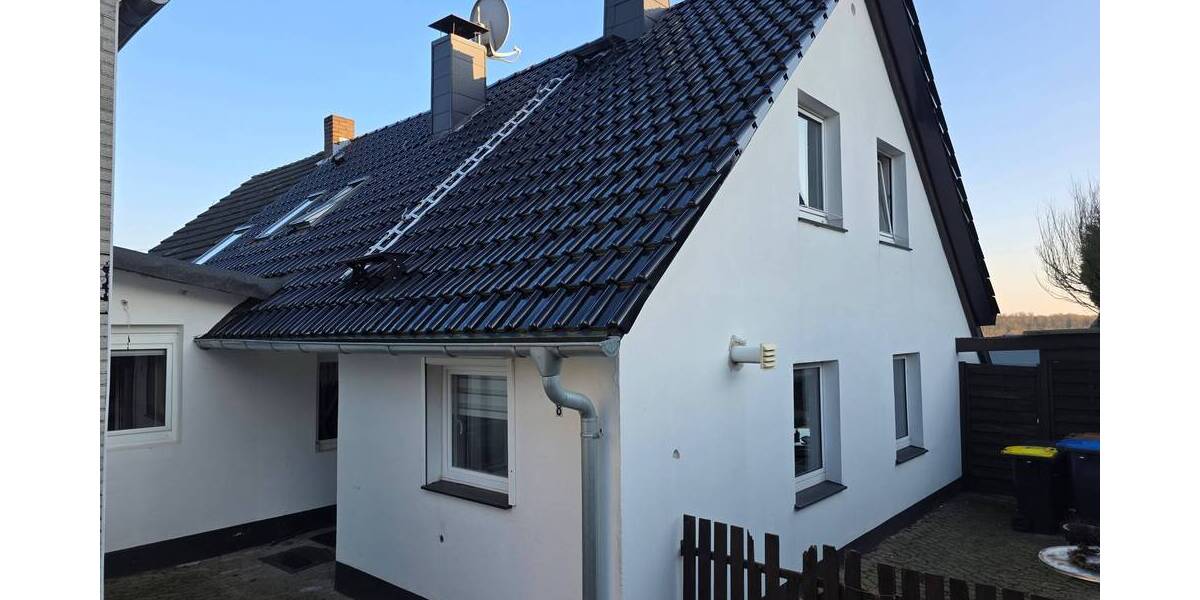 Doppelhaushälfte Velbert Kostenberg - 9 Zimmer, 259 m&sup2;, 650.000&euro; | Angebot:25680192