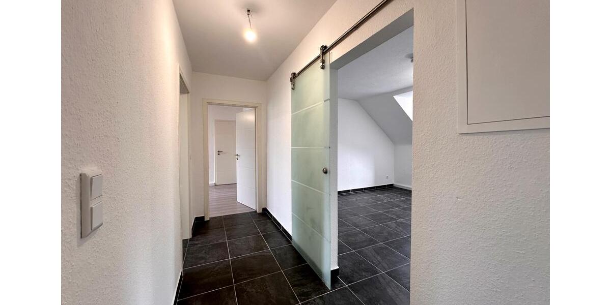 Dachgeschoßwohnung Gelsenkirchen - 4 Zimmer, 73 m&sup2;, 520&euro; | Angebot:26660193