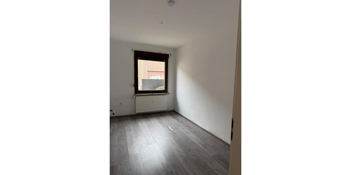 Erdgeschoßwohnung Duisburg Mittelmeiderich - 3.5 Zimmer, 59 m&sup2;, 650&euro; | Angebot:25023205