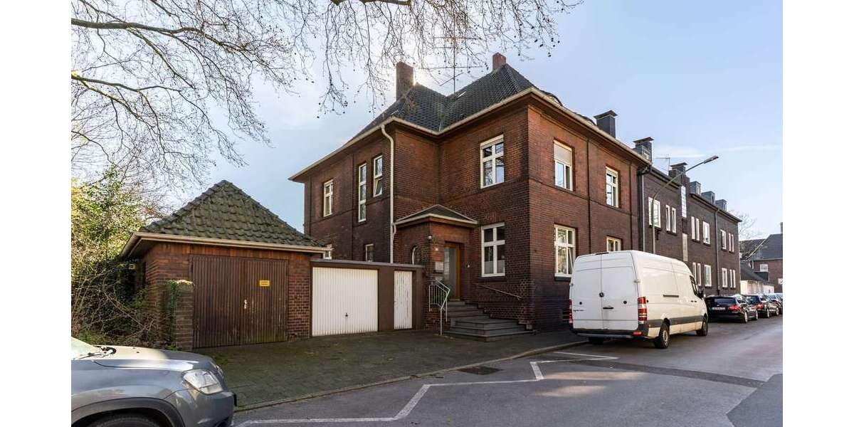 Einfamilienhaus Duisburg Essenberg - 9 Zimmer, 300 m&sup2;, 380.000&euro; | Angebot:26041856