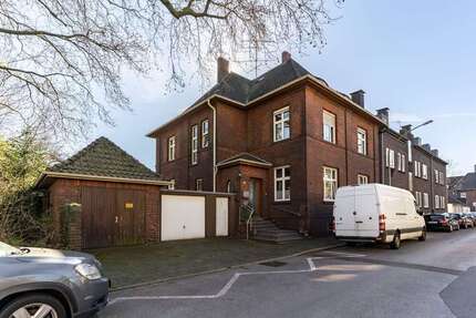 Haus Duisburg Essenberg - 9 Zimmer, 300 m&sup2;, 380.000&euro; | Angebot:26041856