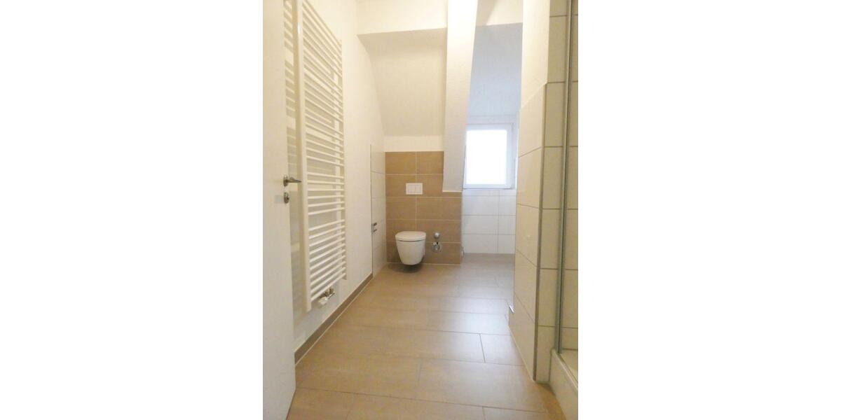 Dachgeschoßwohnung Essen Stadtbezirk III - 3 Zimmer, 78 m&sup2;, 679&euro; | Angebot:25131713