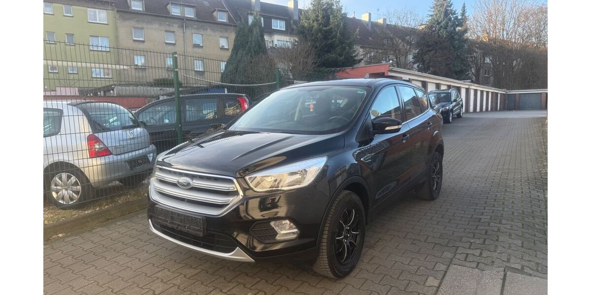 Ford Kuga 145.000 km 8.200 &euro; Essen 45143
