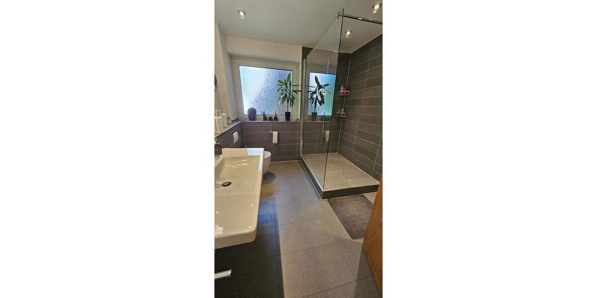 Etagenwohnung Dinslaken - 3 Zimmer, 113 m&sup2;, 1.356&euro; | Angebot:26578566